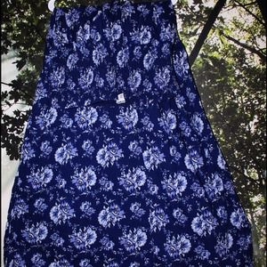 PLUS SIZE - Old Navy Antique Floral Print Maxi