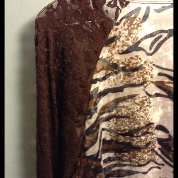 ITEM#281 brown and white blouse - Picture 4 of 4