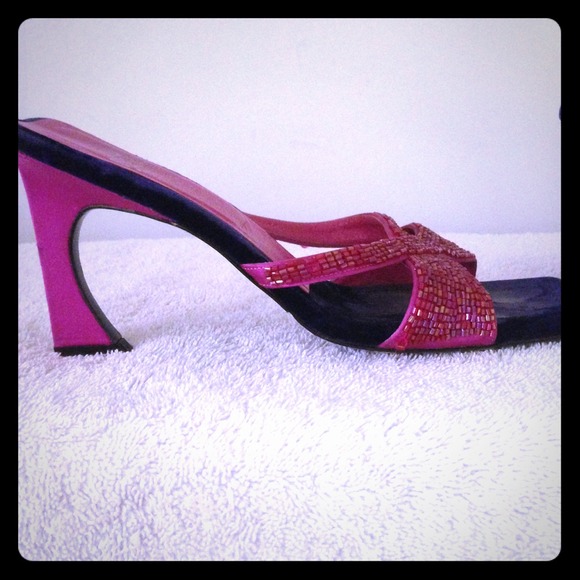 FENDI Shoes - VINTAGE Fendi shoes! 100% Authentic
