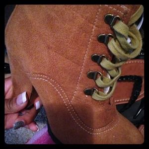 They were a gift but I have never worn therm .