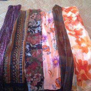 Bundle of scarves!!
