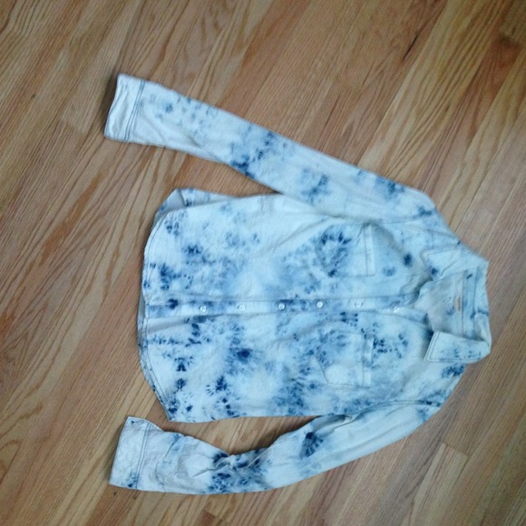 Bleached chambray button up