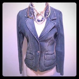 SOLD 💋Denim Jacket 💋
