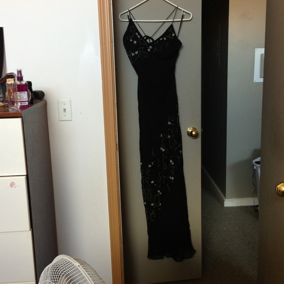 Hold 💢Black beaded gown - Picture 2 of 4