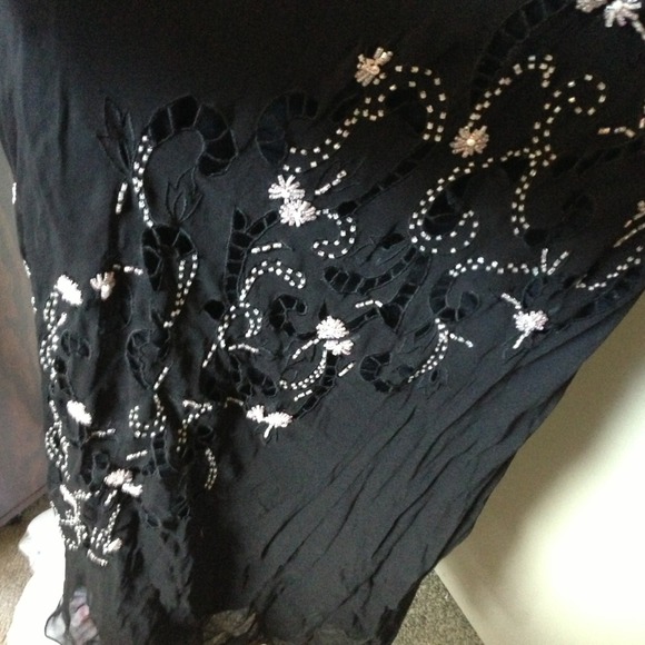 Hold 💢Black beaded gown - Picture 3 of 4
