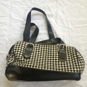 REDUCED! Loft houndstooth bag.