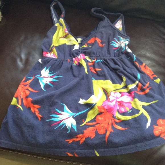 Small Hollister tank top. SOLD IN BUNDLE
