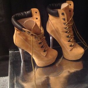 🚫sold🚫 Zigi girl Z-lo "timberland" heel boot