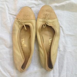 Chanel beige flats