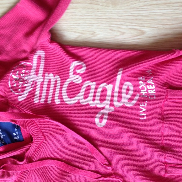 American Eagle hooded long sleeve - Picture 3 of 4