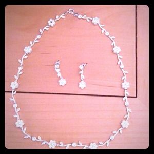 Swaraski Crystal Necklace and earring set