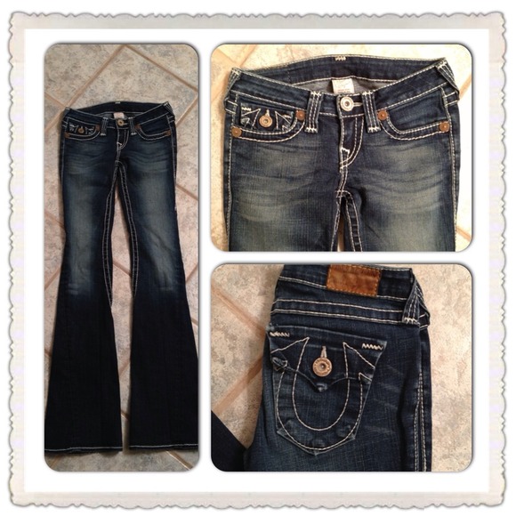 True Religion Size 25 jeans w/ approx 34 inseam