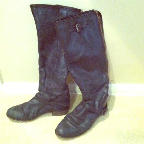 STEVE MADDEN zip up riding boots