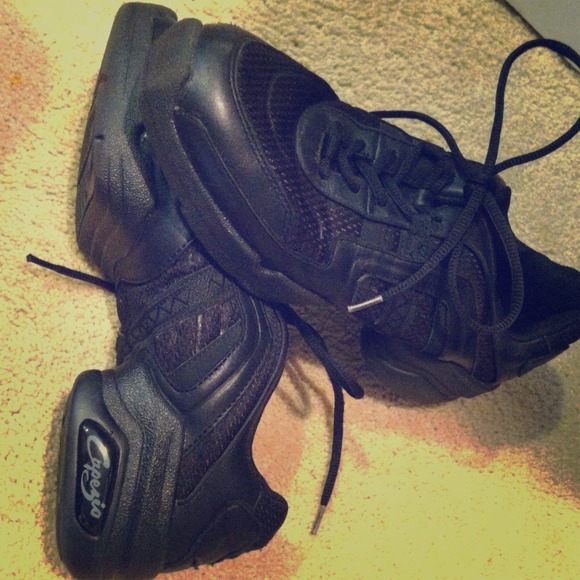 CAPEZIO hip-Hop dance sneakers!!!! Barely worn!