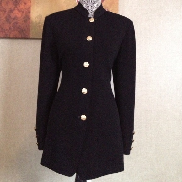 ❌SOLD❌St. John Blazer❌SOLD❌ - Picture 2 of 4