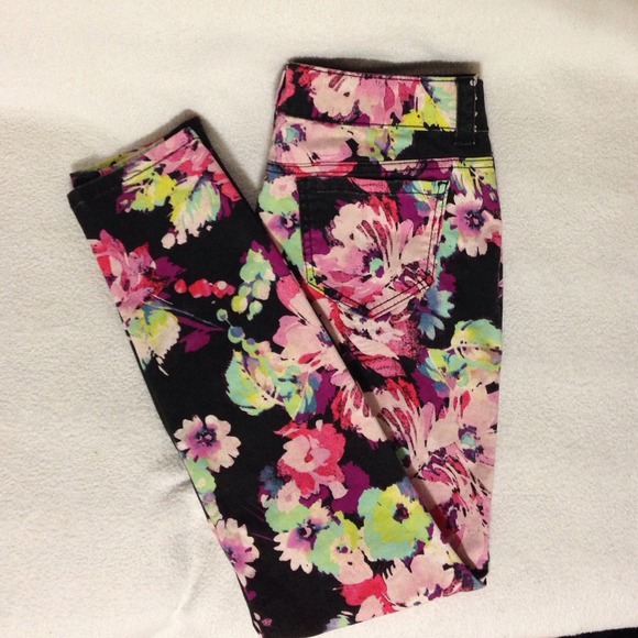 💕 Candies Floral skinny jeans - Picture 2 of 4