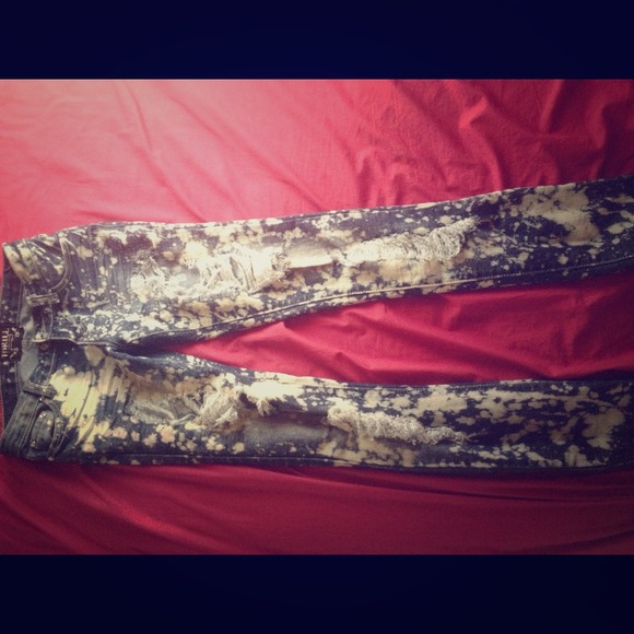 Skinny Ripped distressed bleach jeans