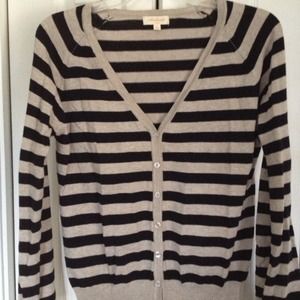 Classic striped sweater long sleeve.