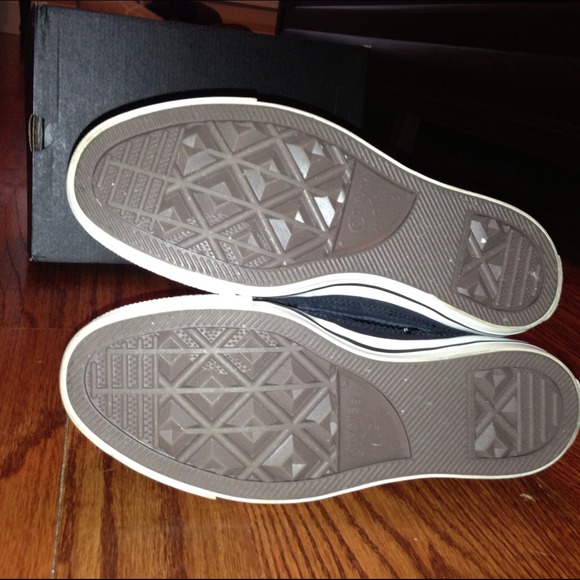 💢SOLD💢Converse Women's Chuck Taylor Moccasin - Picture 2 of 3