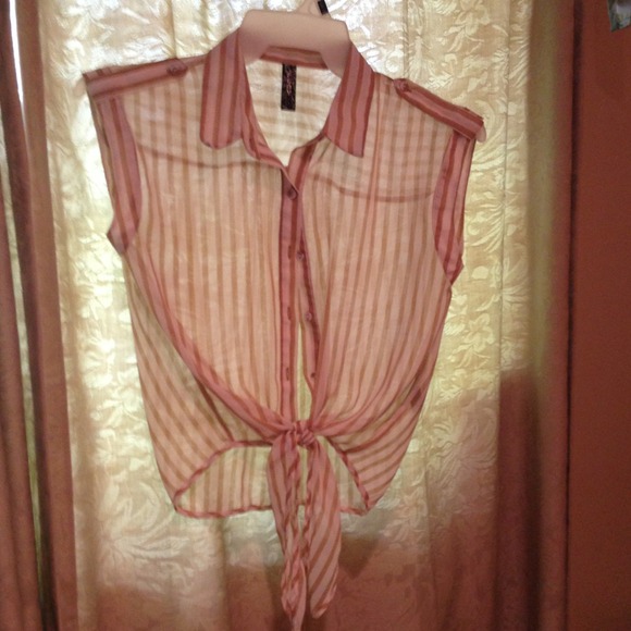 ••GIFTED to a Posher•• GIFTED•• sheer striped top.
