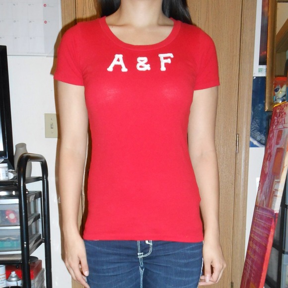 Abercrombie & Fitch Tops - ❤Red Abercrombie & Fitch Shirt❤
