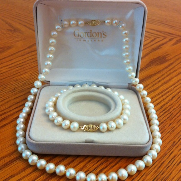 *SOLD in Bundle* Freshwater Cultured Pearl Set