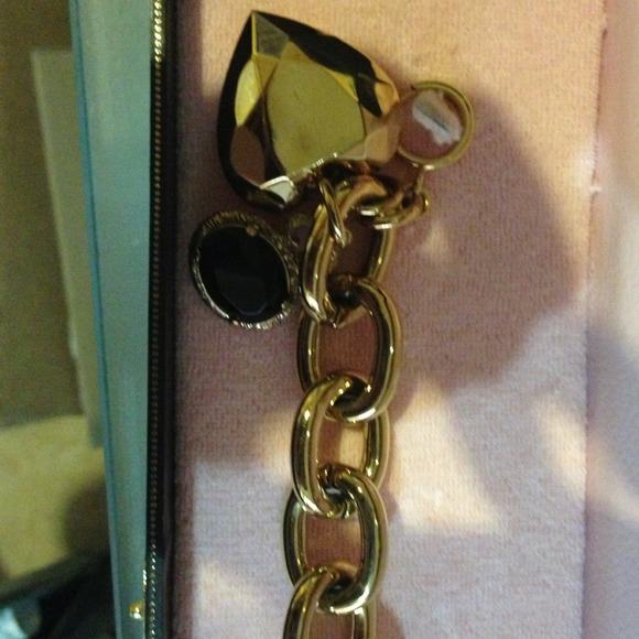 Juicy link charm bracelet - Picture 2 of 2