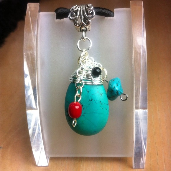 #10.  Bundled Silk cord necklace & earrings. - Picture 3 of 4