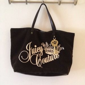 Black  juicy couture purse  good condition