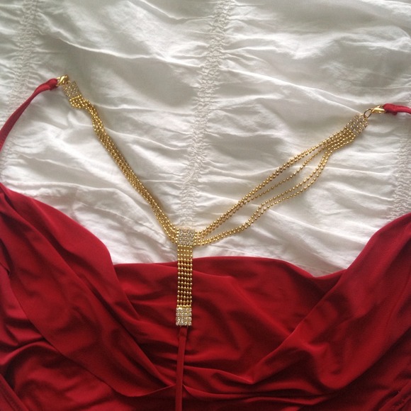 Red mini dress with gold chain halter - Picture 3 of 4
