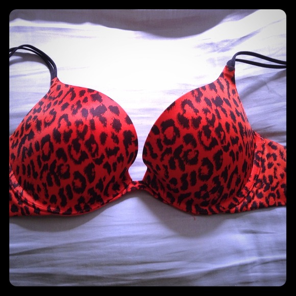 🚫Sold🚫32D very sexy push-up Victoria's Secret
