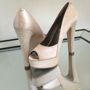 Steve Madden peep toe heels size 8!