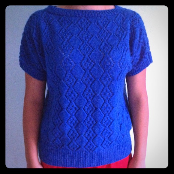 Blue short sleeved sweater (m)