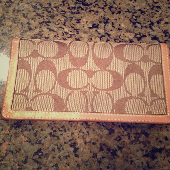**SOLD IN BUNDLE**Coach signature checkbook