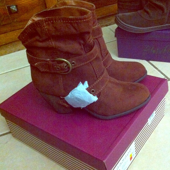 NWT Brown Suede Boots w/ buckle and small heel