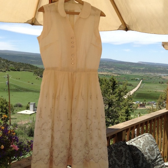 SOLD $$$$$$ in bundle. Vintage dress