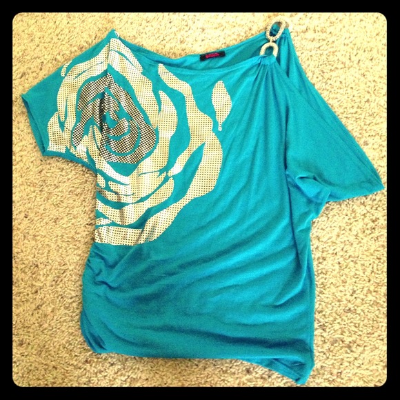 Top - Picture 1 of 1