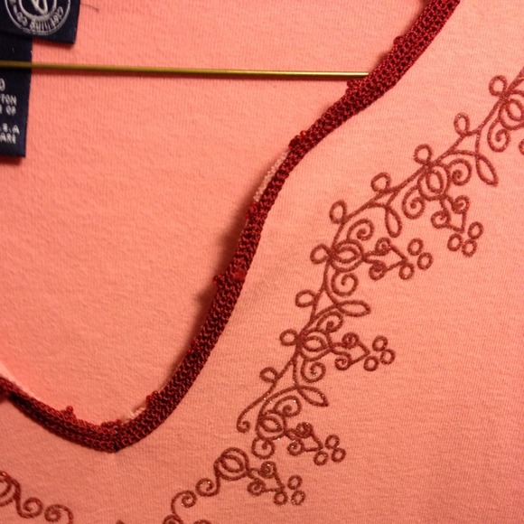 Pink with maroon embroidery - Picture 3 of 3