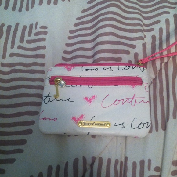 Juicy wristlet