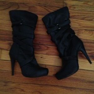 Mid calf black boot