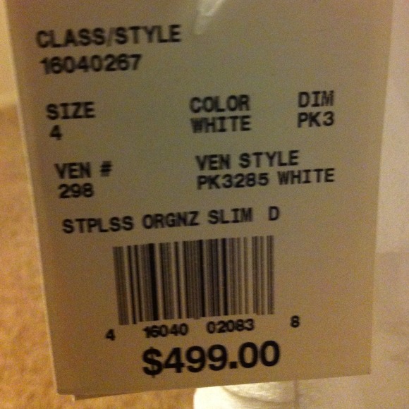 Strapless organza wedding gown - Picture 2 of 3