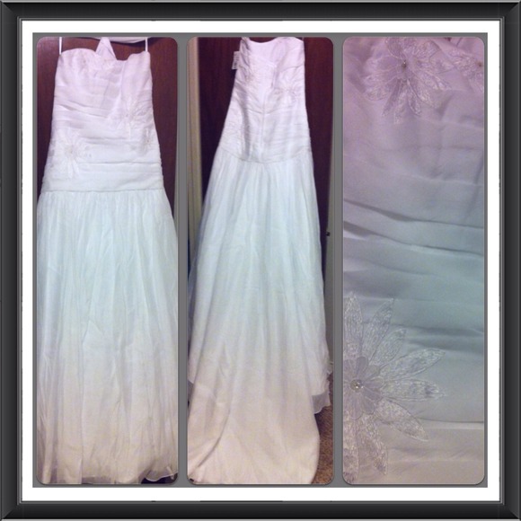 Strapless organza wedding gown - Picture 3 of 3