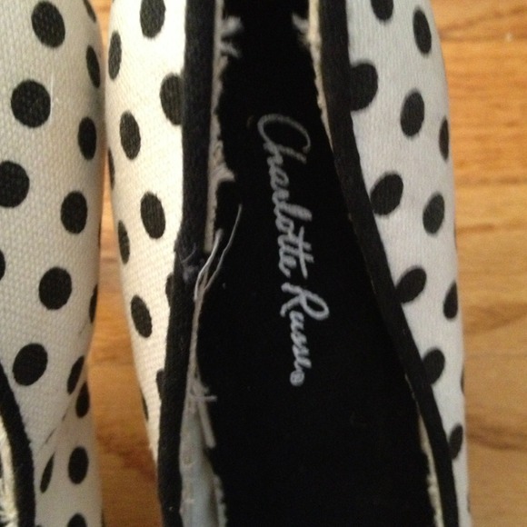 Shoes - Picture 2 of 3