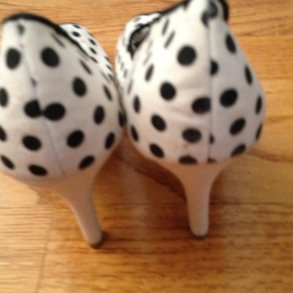 Shoes - Picture 3 of 3