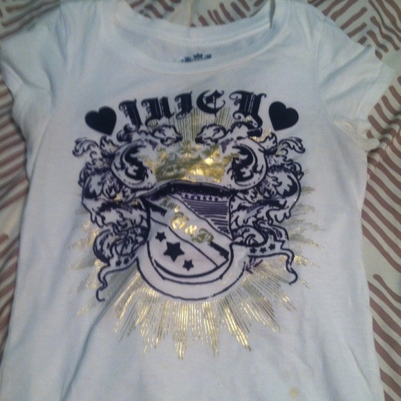 White juicy tee
