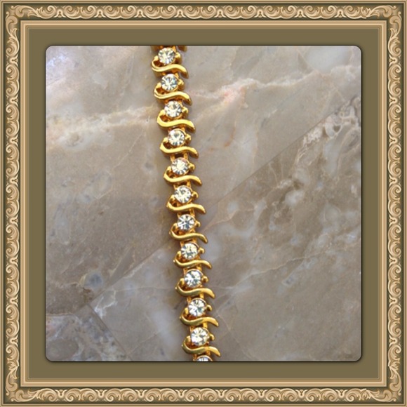 💎24K gold plated bling bracelet💎 - Picture 2 of 4