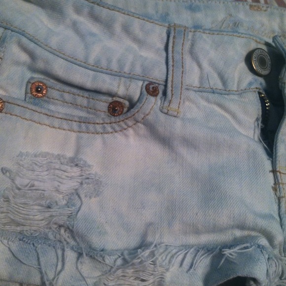 Destroyed denim shorts✨BUNDLED - Picture 3 of 4