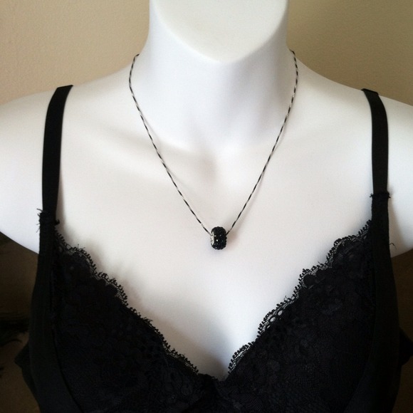 🌹18" Sterling silver chain w/ charm
