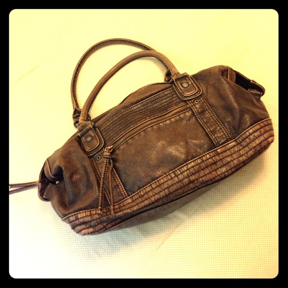 ⛔️sold/bundled⛔️ Converse Purse in Brown😍