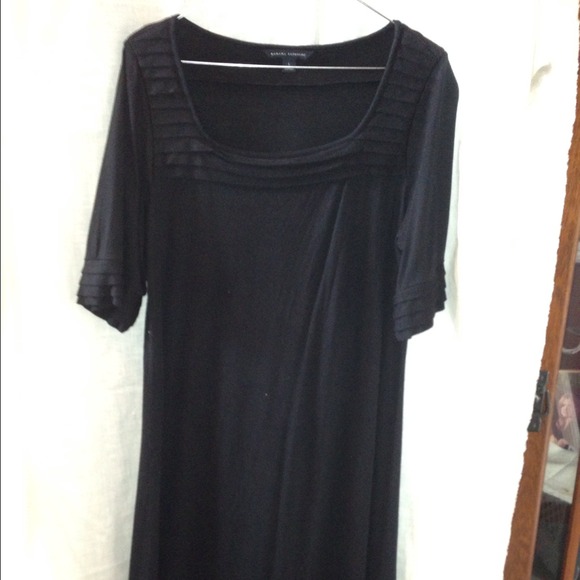 Classic Black Banana Republic Dress - Picture 2 of 3
